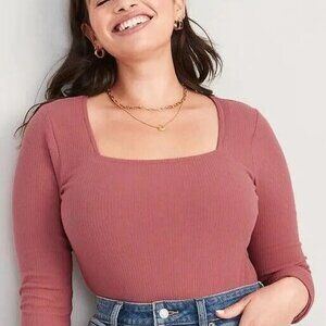 square neck ribbed body suit with snap closures